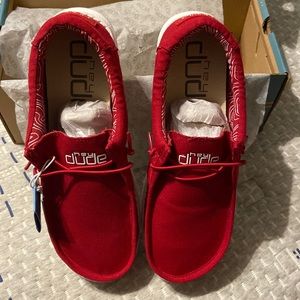 NWT Never been worn Hey Dudes